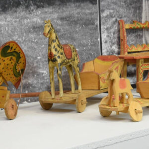 Zabawki drewniane ze zbiorów MNZP