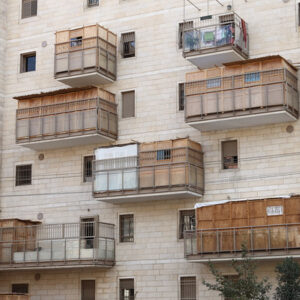 kuczki na Izraelskich balkonach