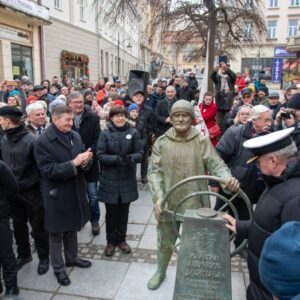 Uroczystość odsłonięcia posągu Kapitana Henryka Jaskuły