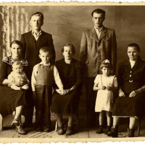 Babcia i Dziadek w starej fotografii ze zbiorów MNZP