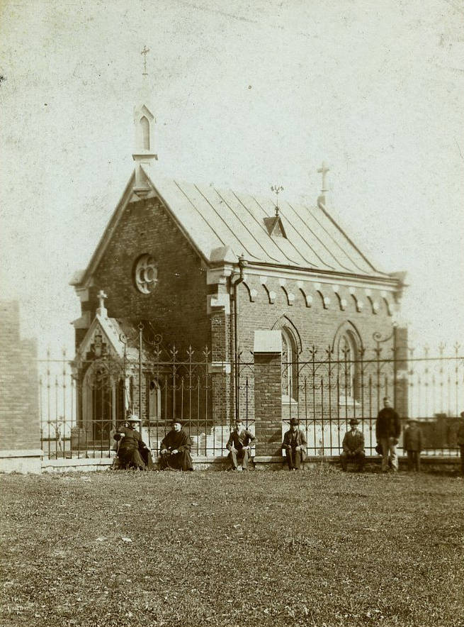 Il. 3. Kaplica grobowa Tyszkowskich, Galicja, Kalwaria Pacławska 1906-1907, (zb. MNZP, MPF-15430)