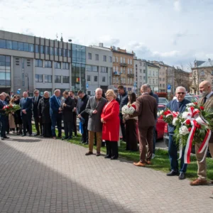 Uroczystość odsłonięcia tablicy poświęconej Emanuelowi Aladarowi Korompay