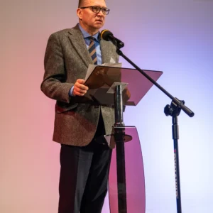 Uroczystość odsłonięcia tablicy poświęconej Emanuelowi Aladarowi Korompay