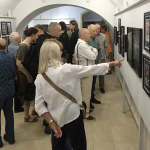 Roman Łuszczki „Nim przyjdzie zmierzch” – fotorelacja z wernisażu