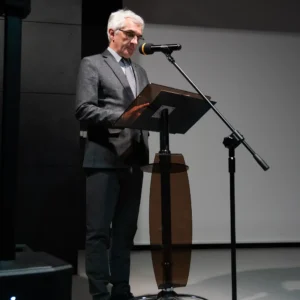 Pokaz filmu Tomasza Magierskiego „Julian Stańczak. Złapać światło”
