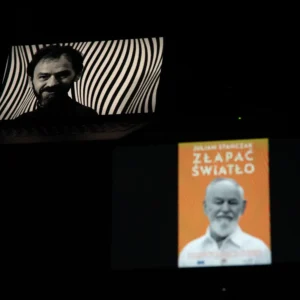 Pokaz filmu Tomasza Magierskiego „Julian Stańczak. Złapać światło”
