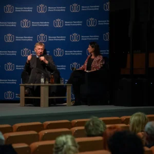 Pokaz filmu Tomasza Magierskiego „Julian Stańczak. Złapać światło”
